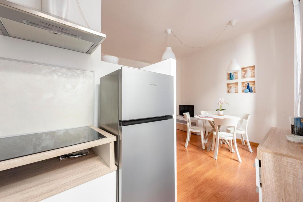 Mazzini 12 Very Central Apartment With Private Garage, Air Conditioning, Wifi, Just 50 Meters From The Beach Rapallo Zewnętrze zdjęcie