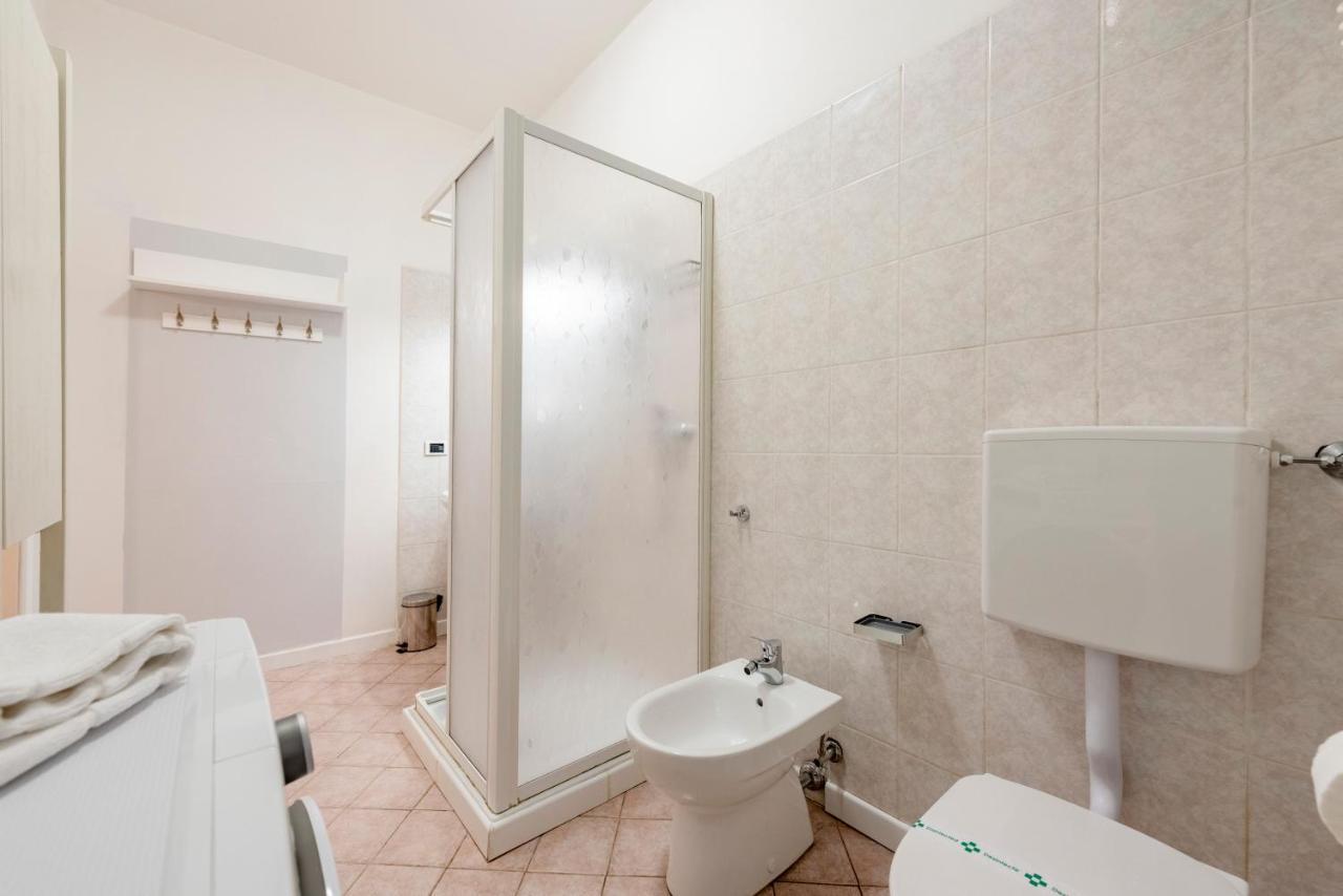 Mazzini 12 Very Central Apartment With Private Garage, Air Conditioning, Wifi, Just 50 Meters From The Beach Rapallo Zewnętrze zdjęcie