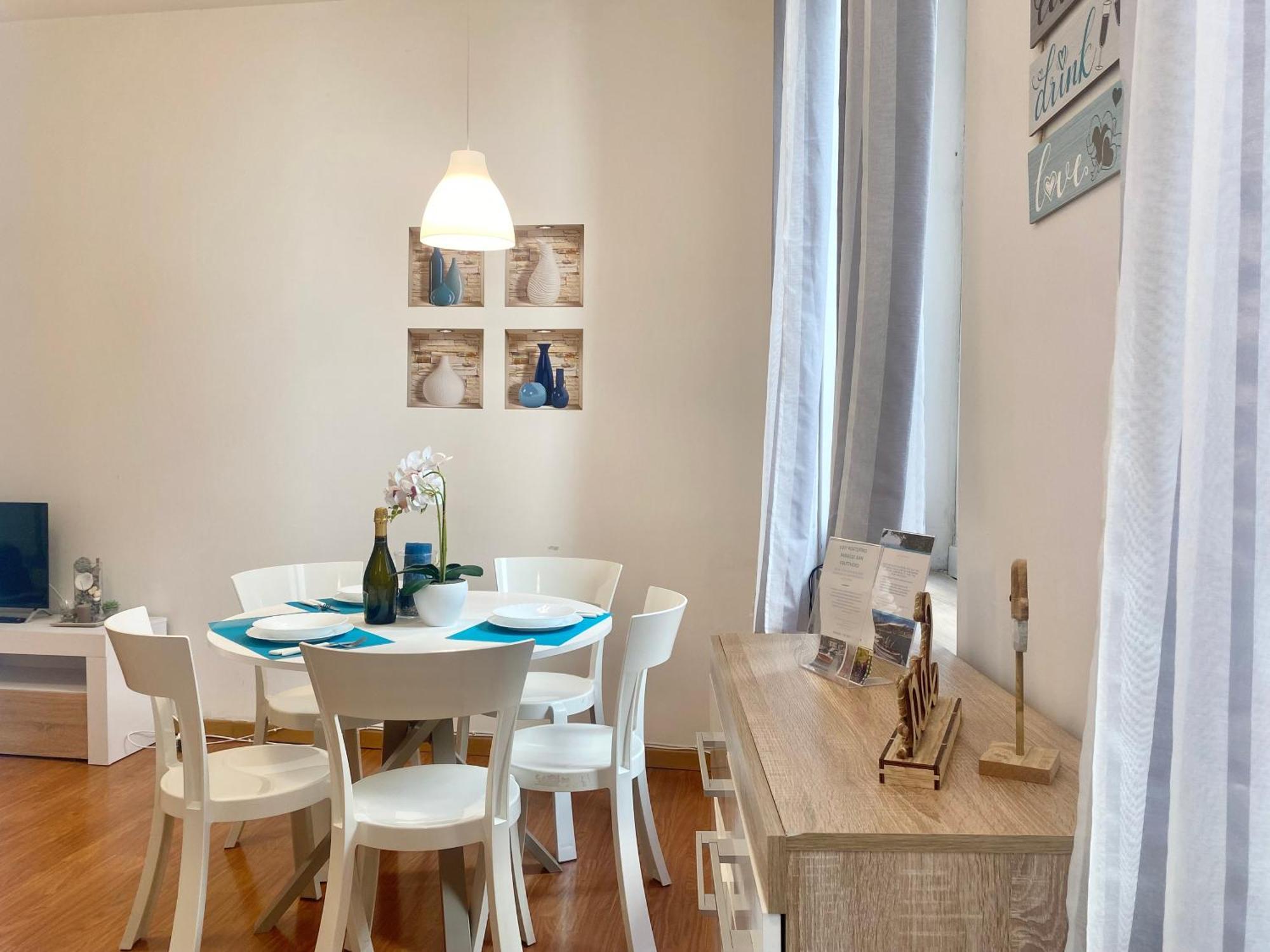 Mazzini 12 Very Central Apartment With Private Garage, Air Conditioning, Wifi, Just 50 Meters From The Beach Rapallo Zewnętrze zdjęcie