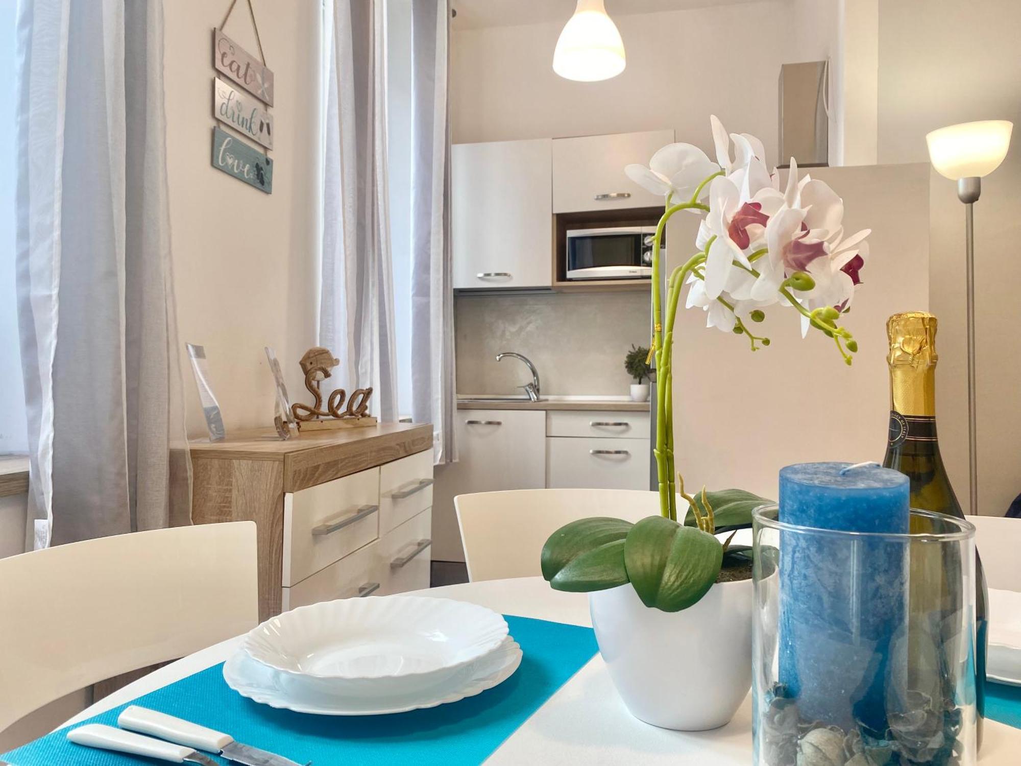 Mazzini 12 Very Central Apartment With Private Garage, Air Conditioning, Wifi, Just 50 Meters From The Beach Rapallo Zewnętrze zdjęcie